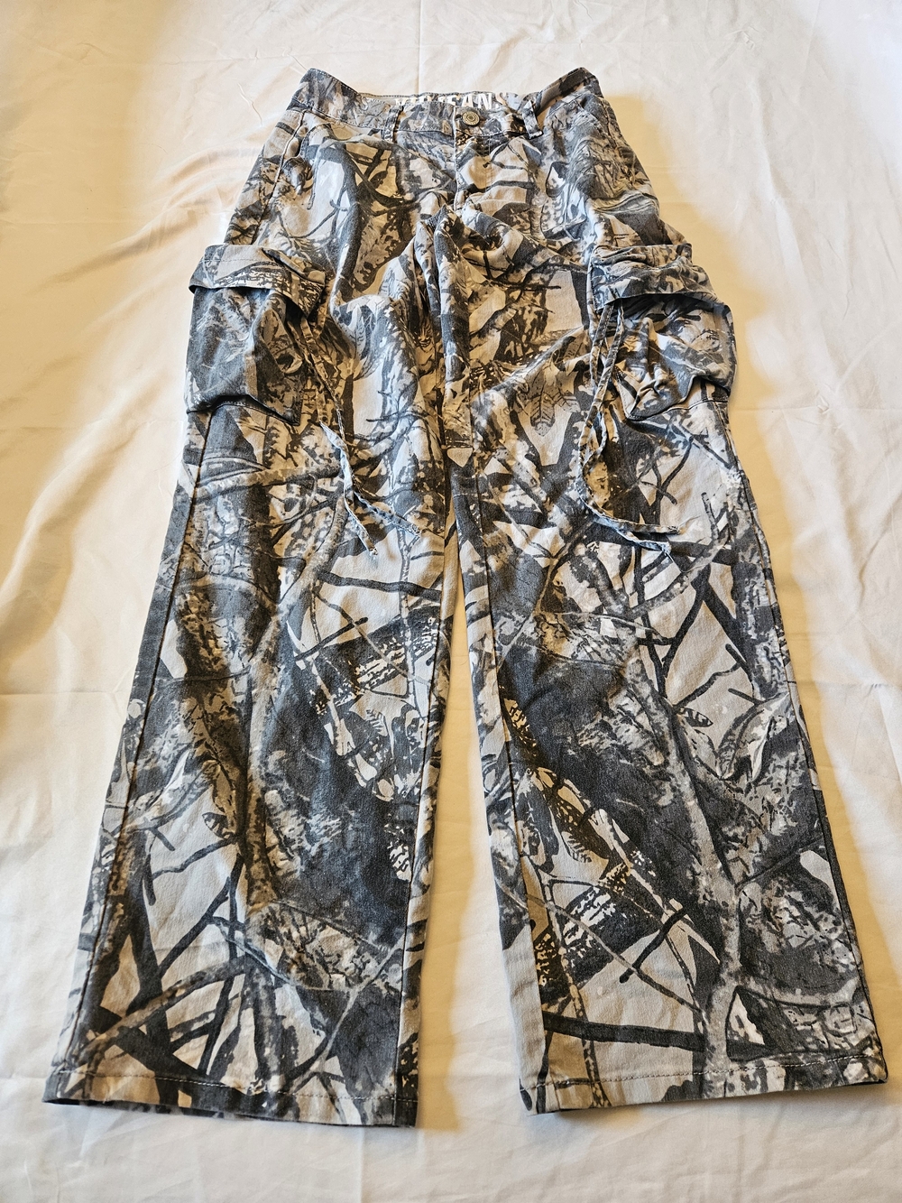VIP Wide Leg Women's Pants in Gray Camouflage Print